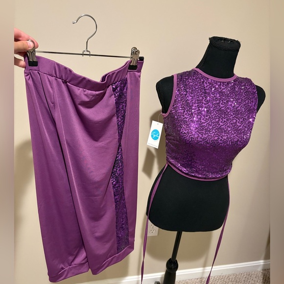 NWT Laylas Dance Costumes L2690 - UPTOWN FUNK - Picture 2 of 8